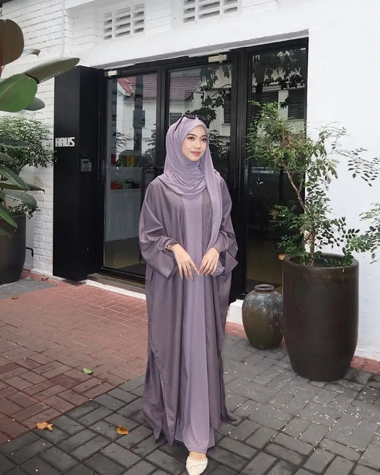Mauve Closed Abaya With Flowing Silhouette